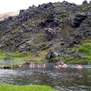 Ландманналаугар термальные источники в горах Исландии